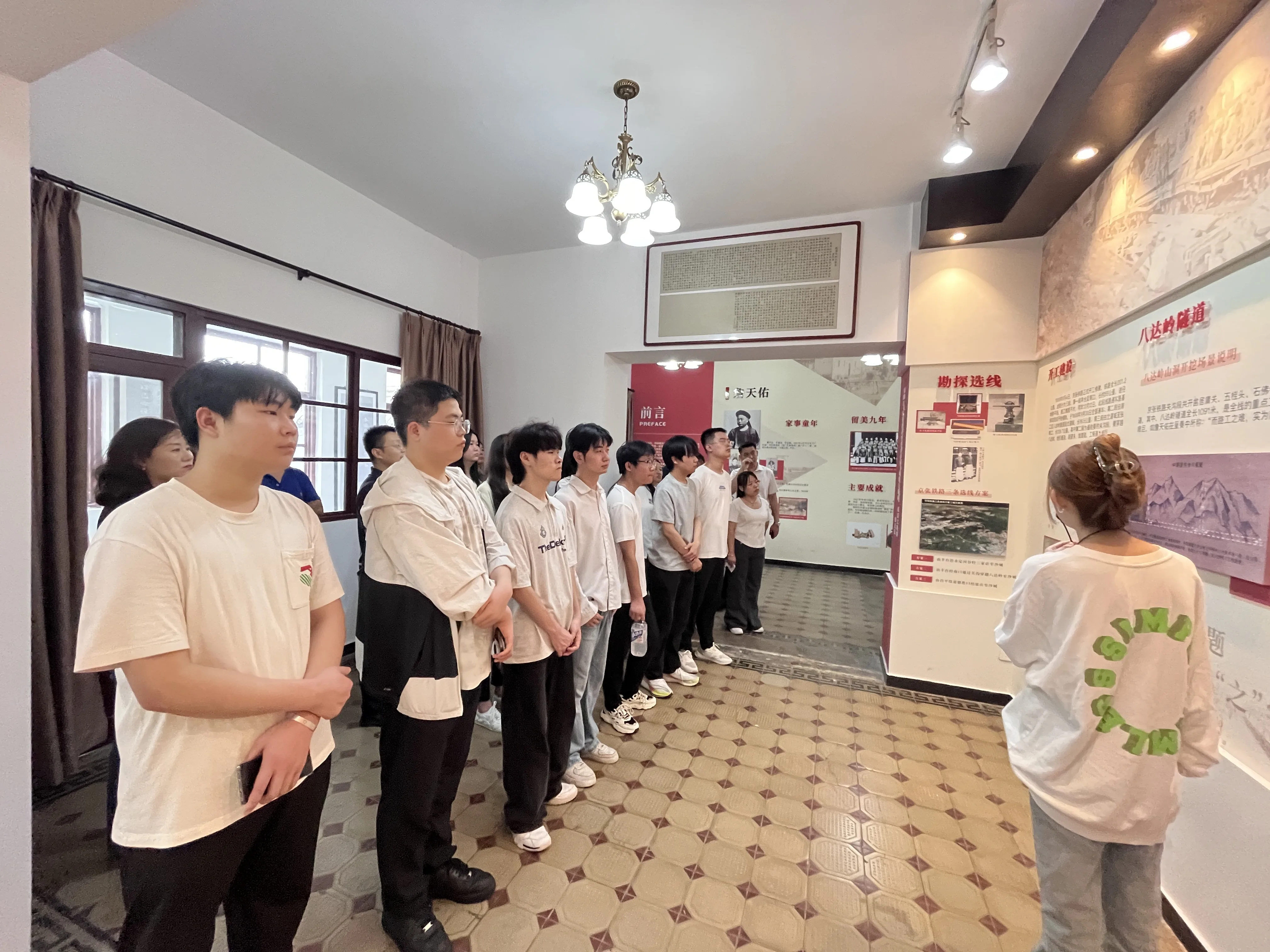 回首抗战路